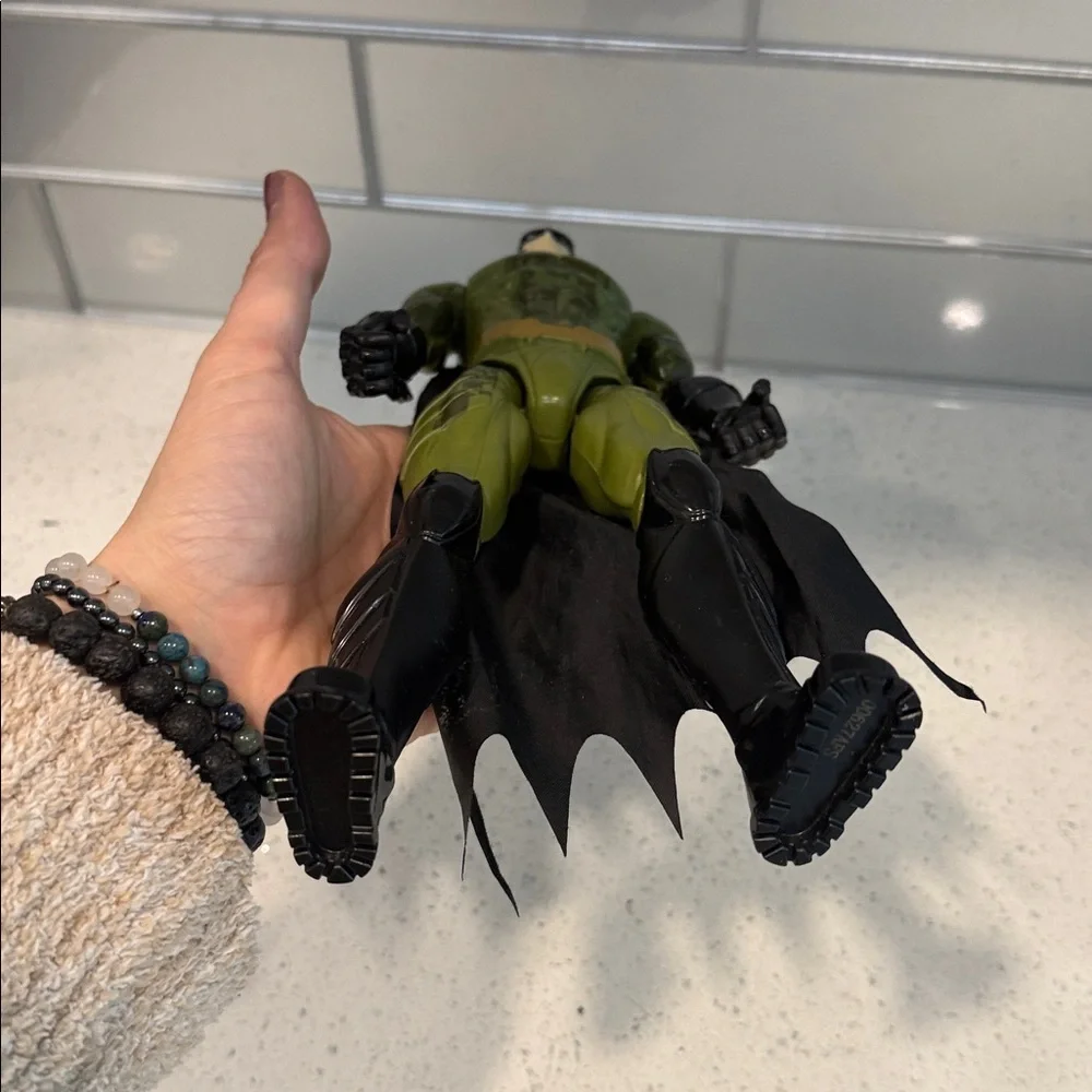 Batman Action Figure - Picture 8 of 8